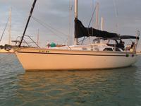 1990 Green Cove Springs Florida 35.7 Hunter Legend